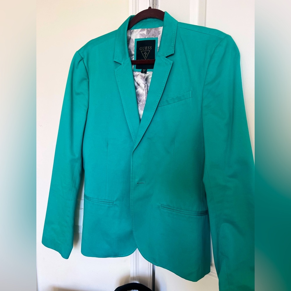 Beautiful Modern Sport Blazer for. modern men ,perfect for casual/sport attire